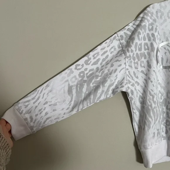 CALVIN KLEIN performance | Med | LIKE NEW! - Picture 4 of 11